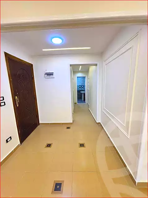 https://aqarmap.com.eg/ar/listing/7079003-for-sale-alexandria-miami-el-gaish-rd-st