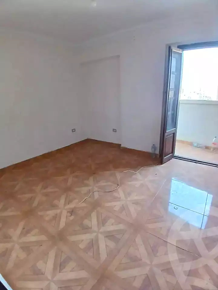 https://aqarmap.com.eg/en/listing/7079400-for-sale-alexandria-el-asafra-l-sfr-bhry