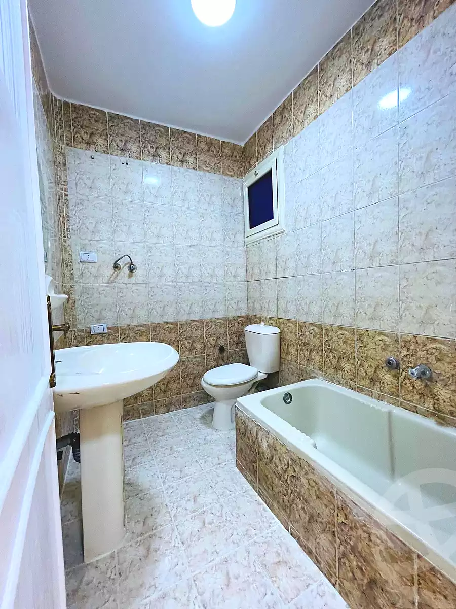 https://aqarmap.com.eg/ar/listing/7079583-for-sale-alexandria-al-agamy