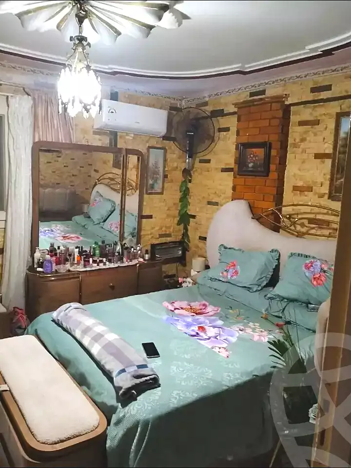 https://aqarmap.com.eg/en/listing/7079777-for-sale-alexandria-al-agamy-el-hanouvel-radwan-st