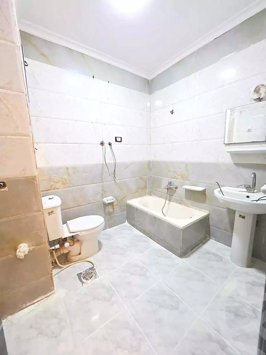 https://aqarmap.com.eg/en/listing/7079985-for-sale-alexandria-al-agamy