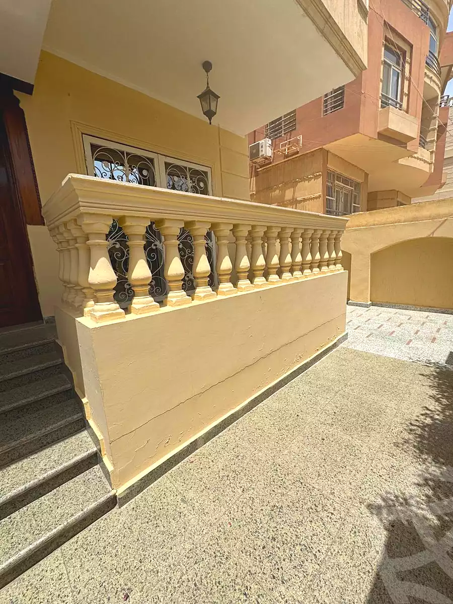 https://aqarmap.com.eg/ar/listing/7080181-for-sale-cairo-new-cairo-ganob-el-akadamiya-south-academy-h-amr-ibn-el-ass-st