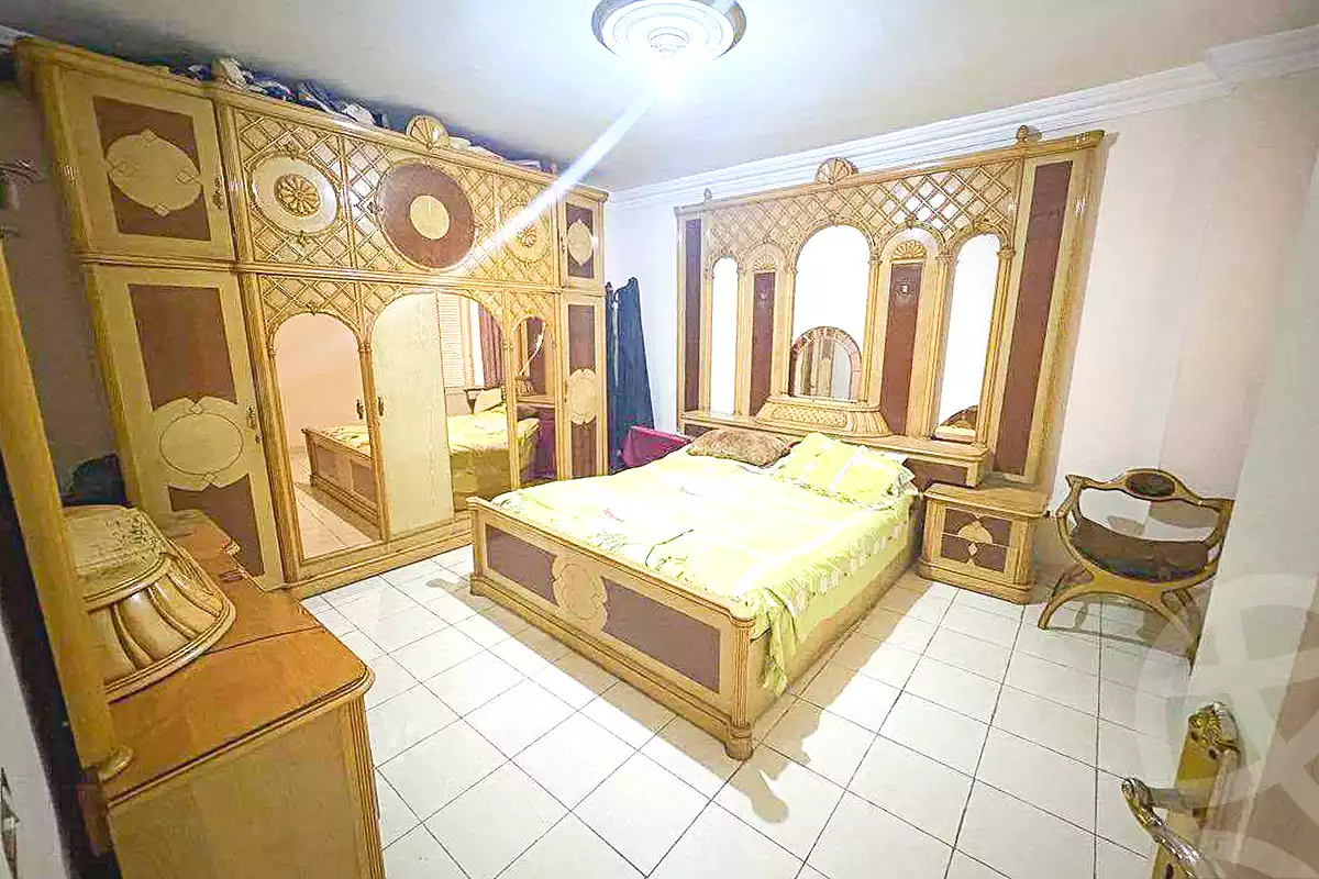https://aqarmap.com.eg/ar/listing/7080236-for-sale-alexandria-miami-farook-abd-al-wahab-st