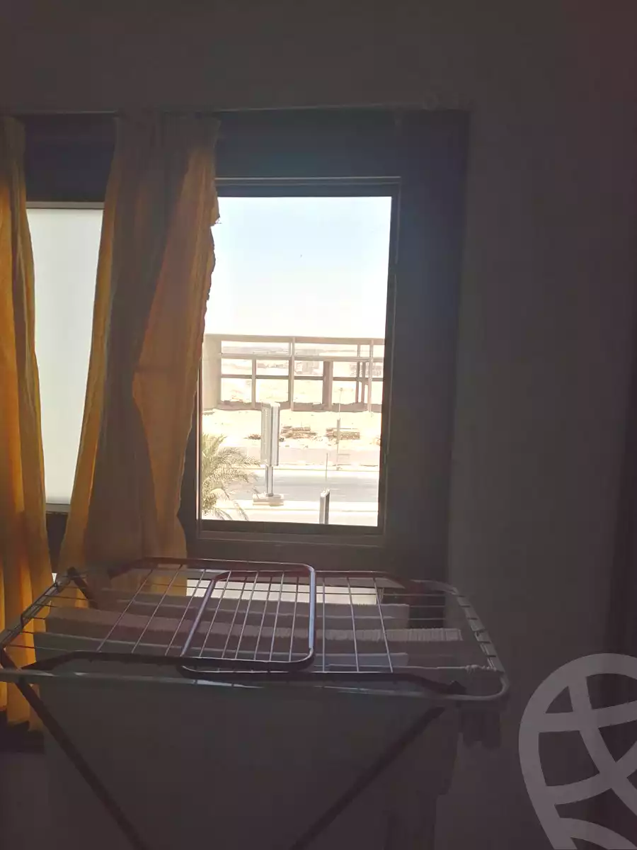 https://aqarmap.com.eg/ar/listing/7080361-for-sale-cairo-new-cairo-lrhb-city-phase-4-mohammed-farid-st