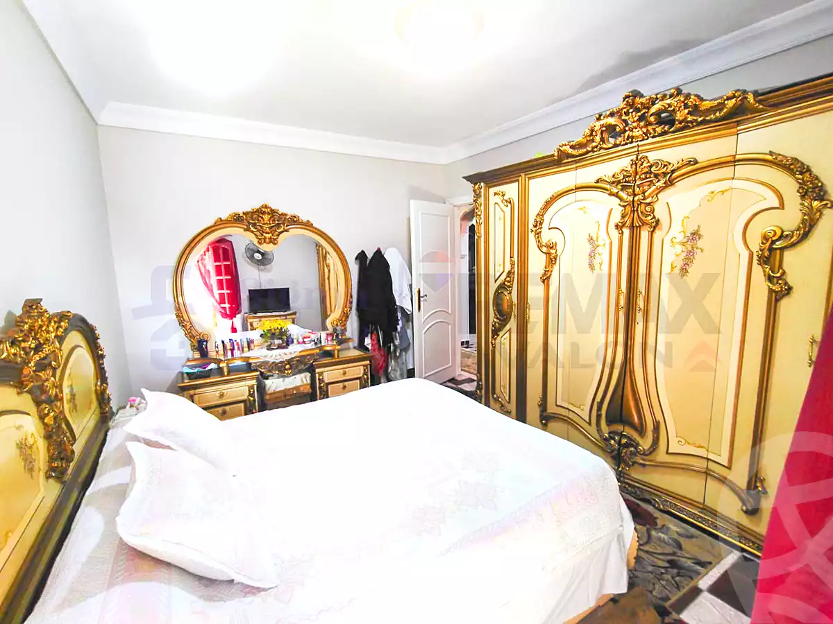 https://aqarmap.com.eg/ar/listing/7080474-for-sale-alexandria-ibrahimia-omar-zafan-st