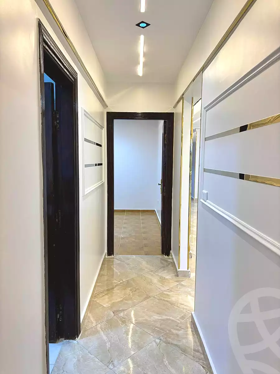 https://aqarmap.com.eg/ar/listing/7080524-for-sale-alexandria-sydy-bshr-sydy-bshr-bhry-mohamed-el-srafi-st.