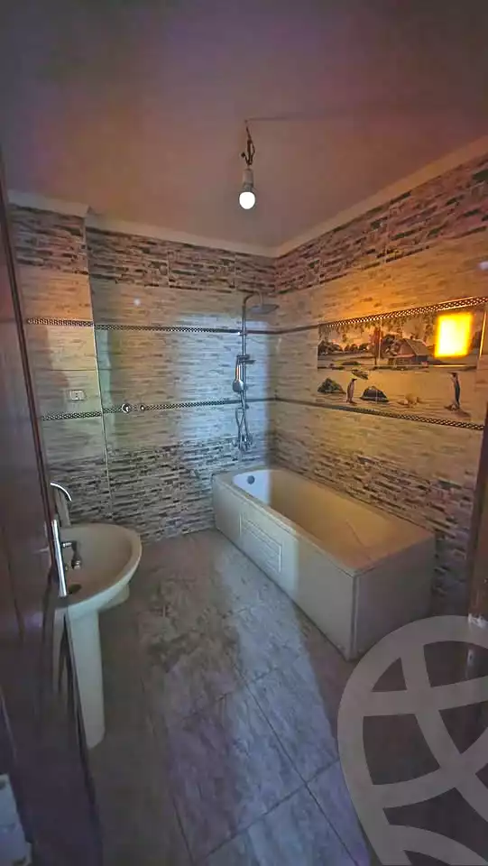 https://aqarmap.com.eg/ar/listing/7080641-for-rent-cairo-helwan-helwan-el-sharkeya-thabit-basha-st