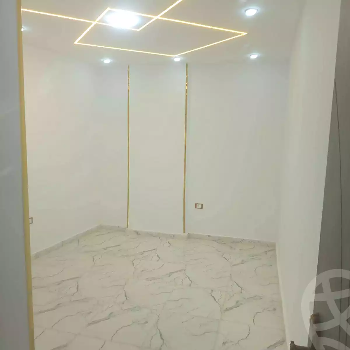 https://aqarmap.com.eg/ar/listing/7080884-for-sale-alexandria-al-agamy-lbytsh-mohamed-el-fardi-st