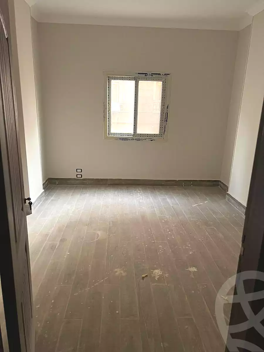 https://aqarmap.com.eg/ar/listing/7081361-for-sale-cairo-new-cairo-compounds-el-mostashareen-compound