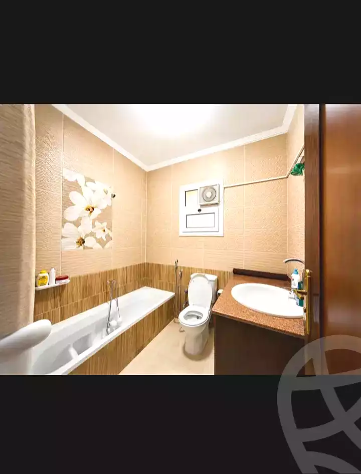 https://aqarmap.com.eg/ar/listing/7081824-for-sale-alexandria-moharram-bey-moharram-bek-st