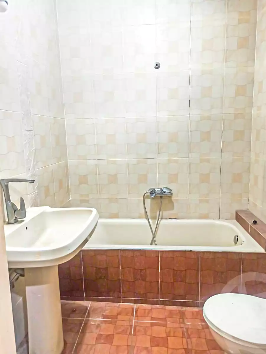 https://aqarmap.com.eg/en/listing/7081827-for-sale-cairo-ljyz-el-bahr-el-azam-el-khalej-buildings