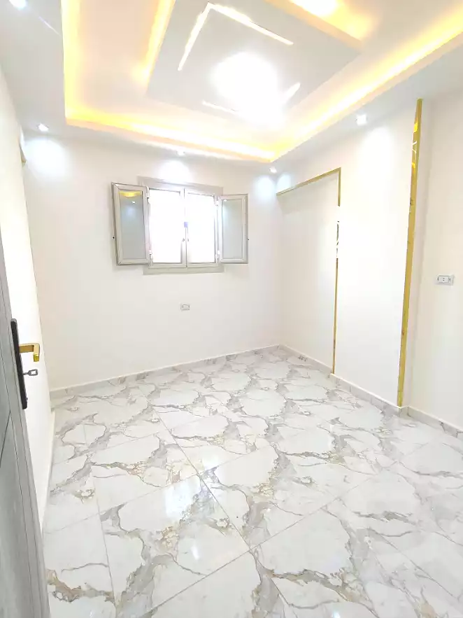 https://aqarmap.com.eg/ar/listing/7082092-for-sale-alexandria-sydy-bshr-shr-mlk-hfny