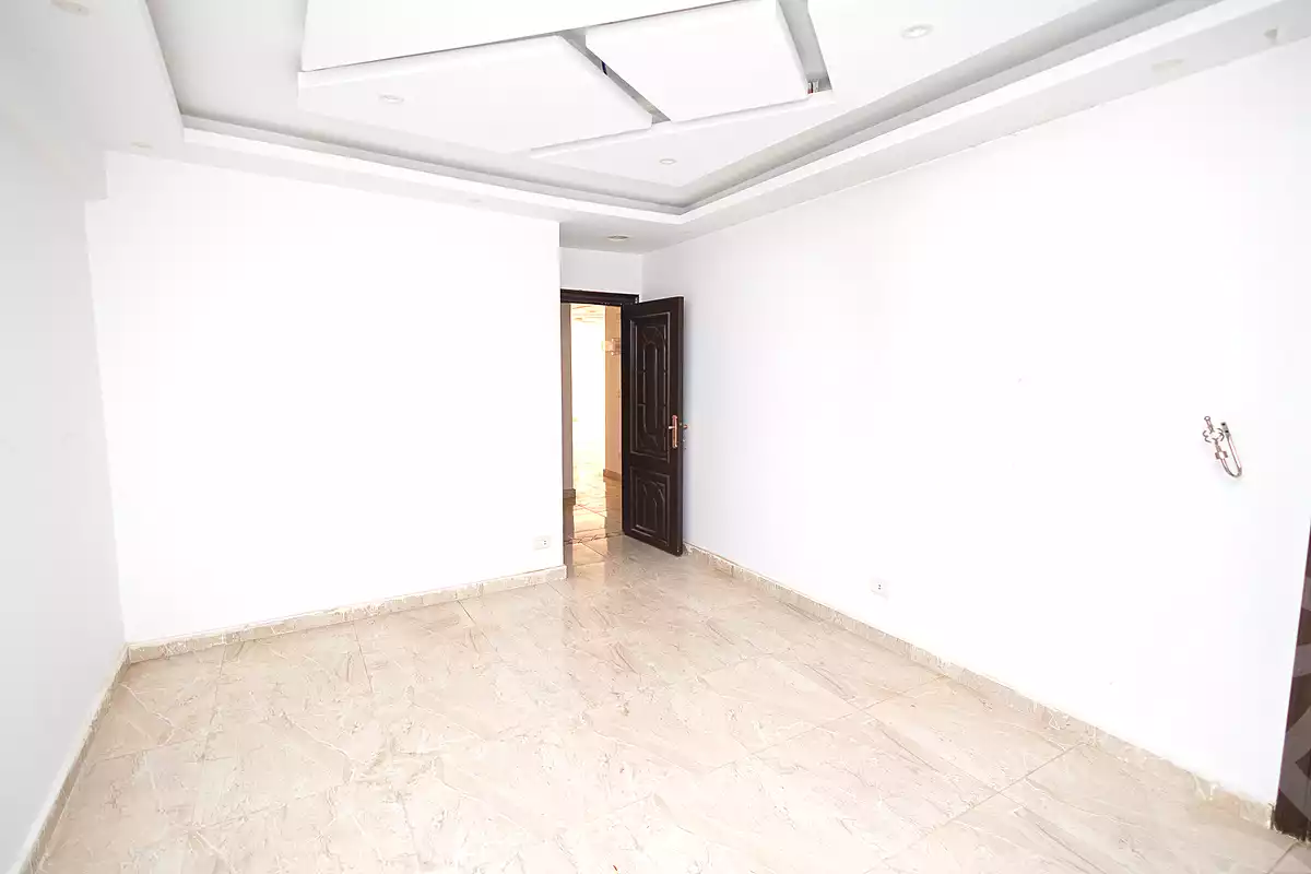 https://aqarmap.com.eg/ar/listing/7082380-for-sale-alexandria-el-mandara-alex-el-mandara-bahri-sidi-kamal-st