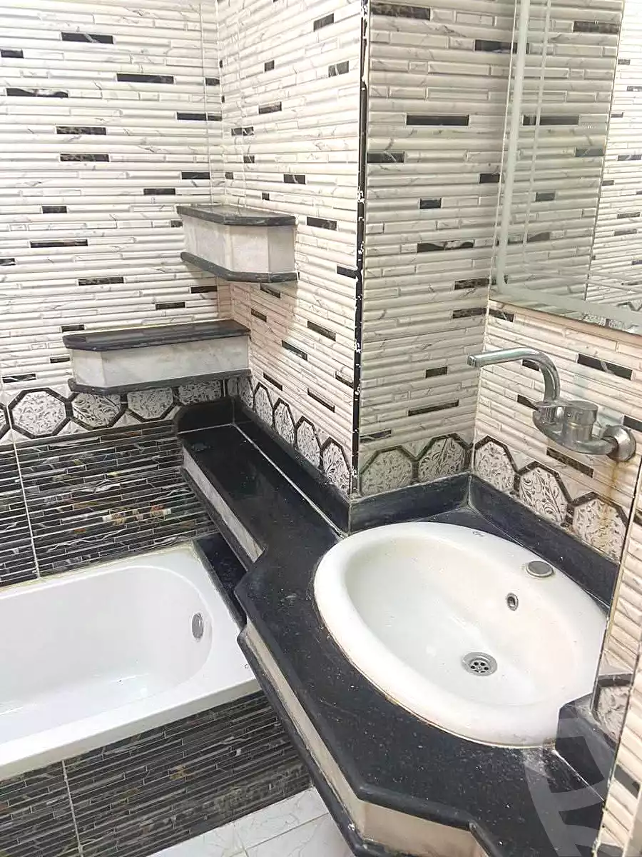 https://aqarmap.com.eg/ar/listing/7082674-for-sale-alexandria-sydy-bshr-sydy-bshr-bhry