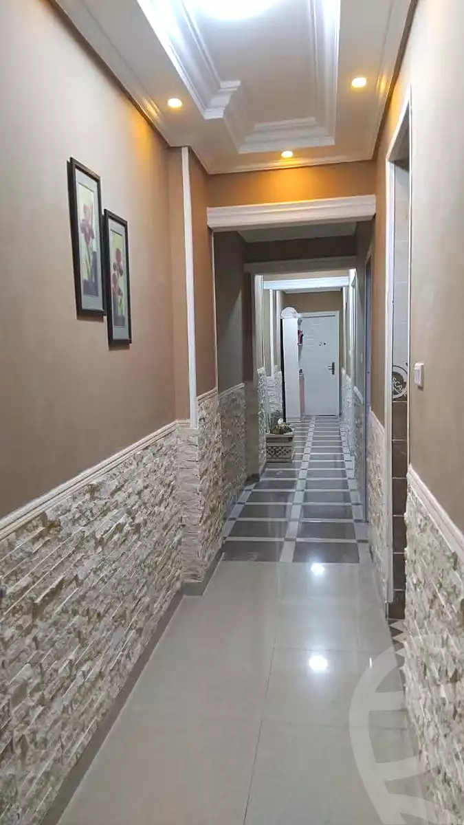 https://aqarmap.com.eg/ar/listing/7082691-for-sale-alexandria-miami-shr-jml-bd-lnsr