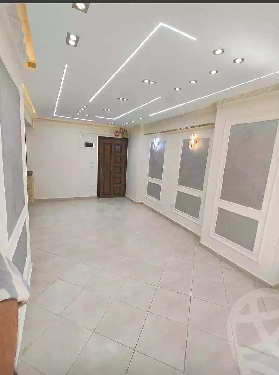 https://aqarmap.com.eg/ar/listing/7082819-for-sale-alexandria-el-asafra-l-sfr-bhry