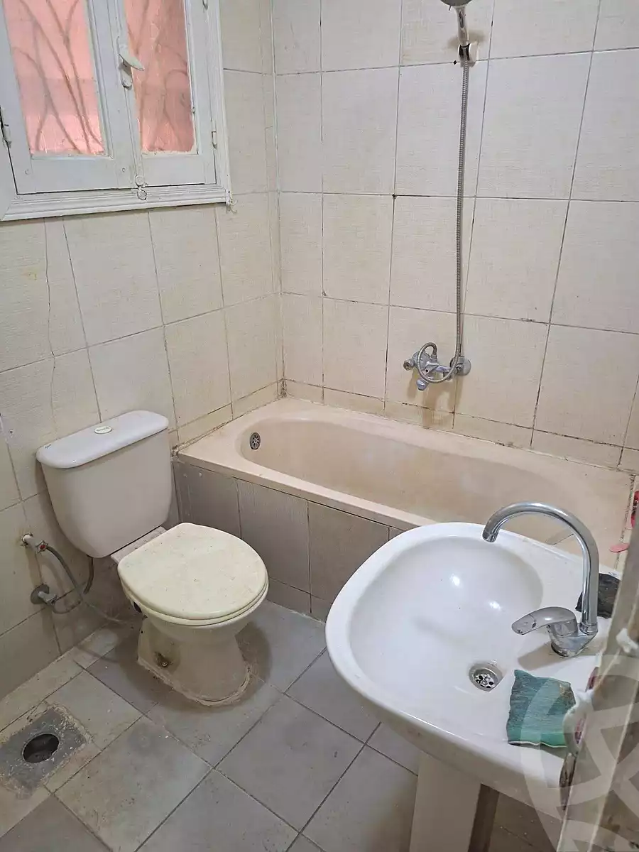 https://aqarmap.com.eg/ar/listing/7082870-for-sale-alexandria-shds