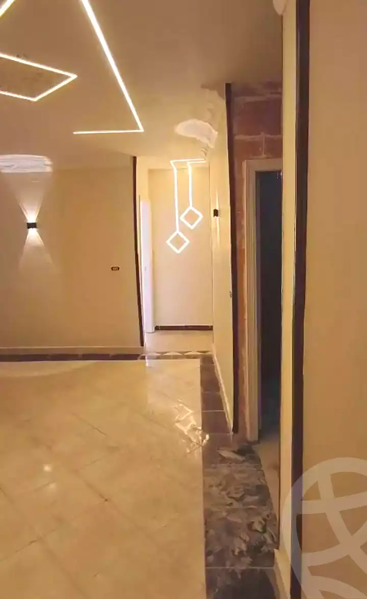 https://aqarmap.com.eg/en/listing/7082921-for-sale-alexandria-al-agamy-el-hanouvel-el-warsha-st