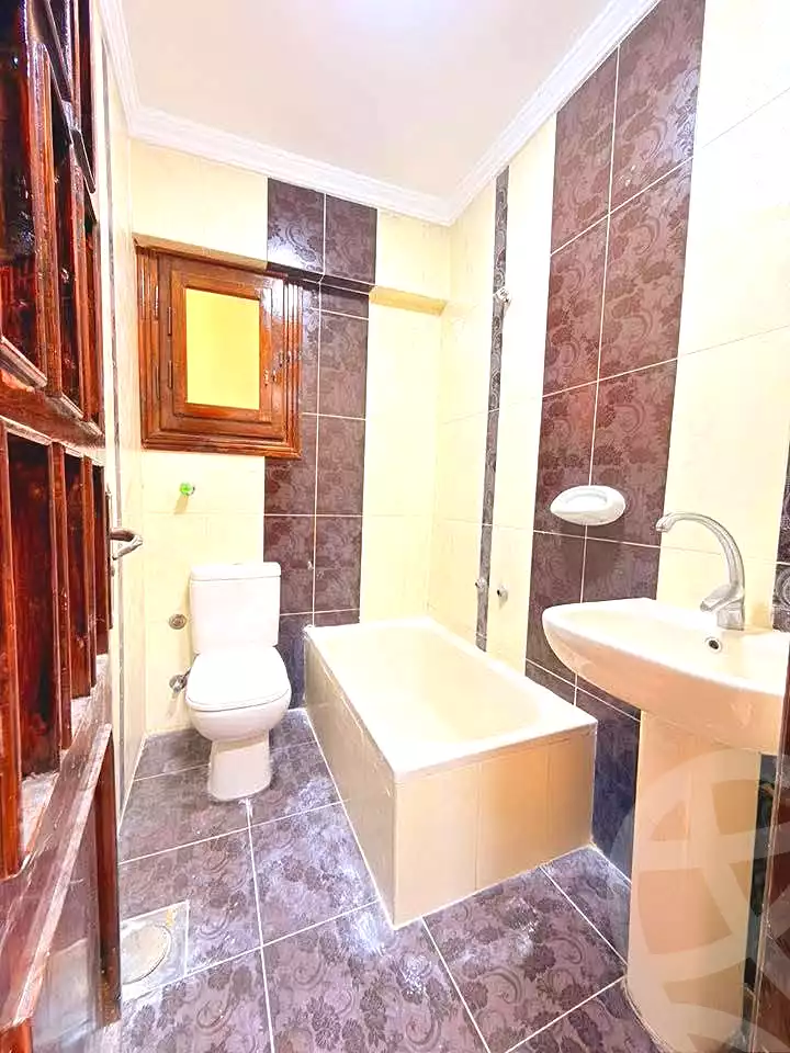 https://aqarmap.com.eg/ar/listing/7083261-for-sale-alexandria-al-agamy-shataa-el-nakheel