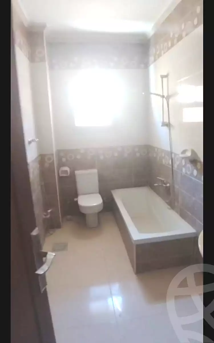 https://aqarmap.com.eg/ar/listing/7083411-for-sale-cairo-new-cairo-south-investors-al-gezira-st