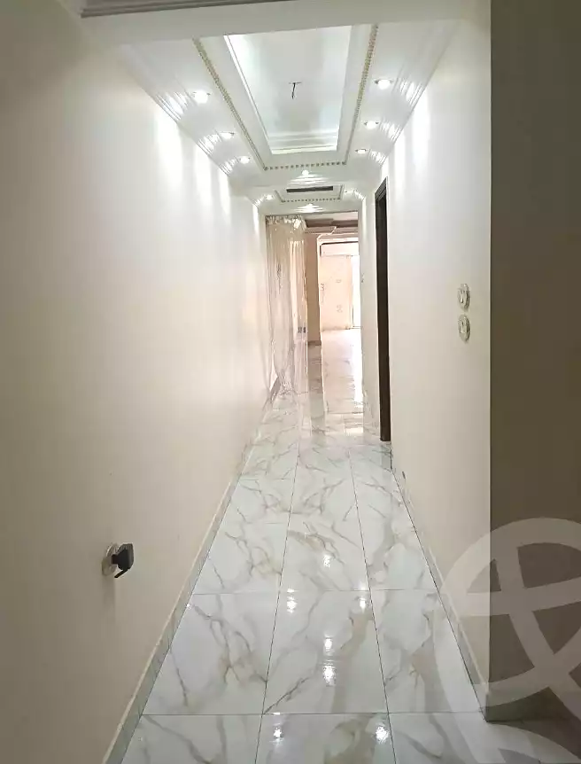 https://aqarmap.com.eg/en/listing/7083457-for-sale-cairo-helwan-ahmed-enci-st
