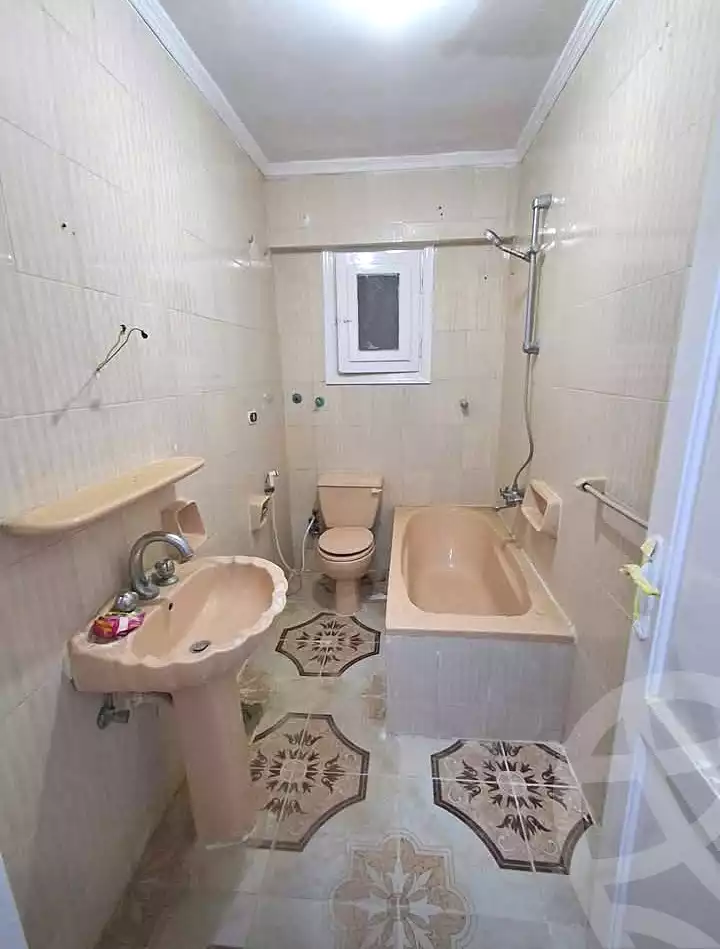 https://aqarmap.com.eg/ar/listing/7083557-for-sale-alexandria-al-agamy-shataa-el-nakheel