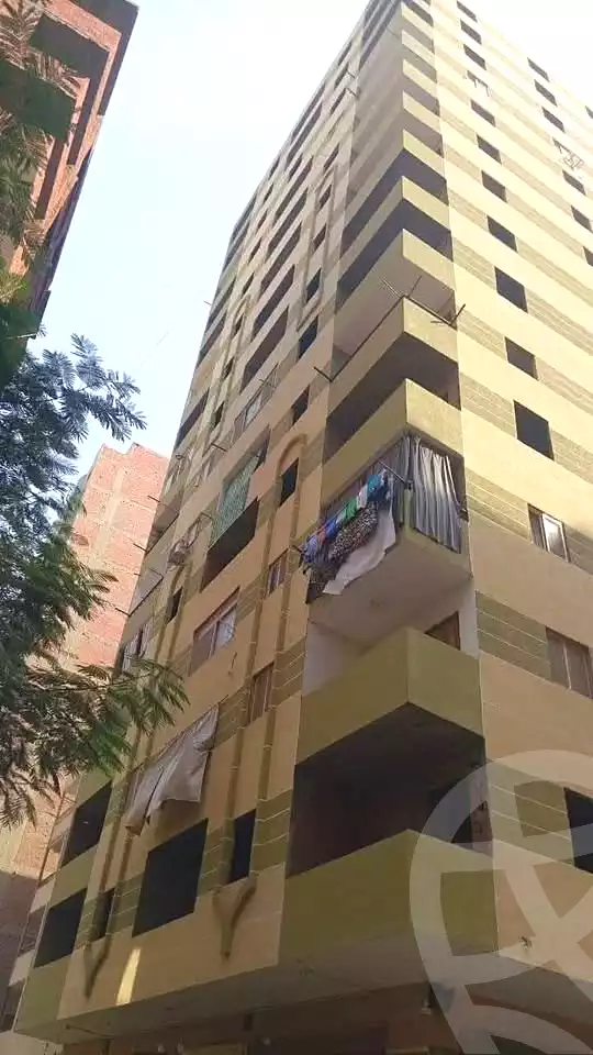 https://aqarmap.com.eg/ar/listing/7084028-for-sale-cairo-helwan-hadayek-helwan-nile-corniche-st