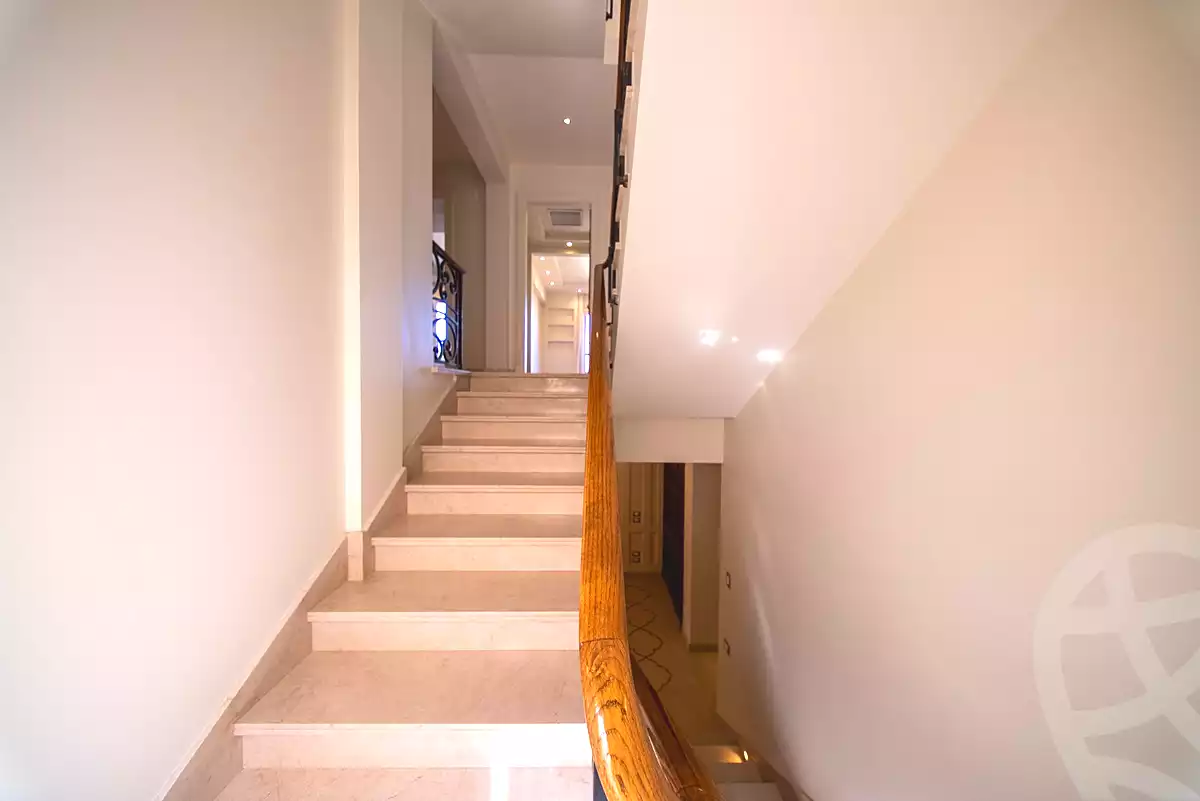 https://aqarmap.com.eg/ar/listing/7084049-for-sale-alexandria-king-maryot-compounds-jewar-compound-el-forat