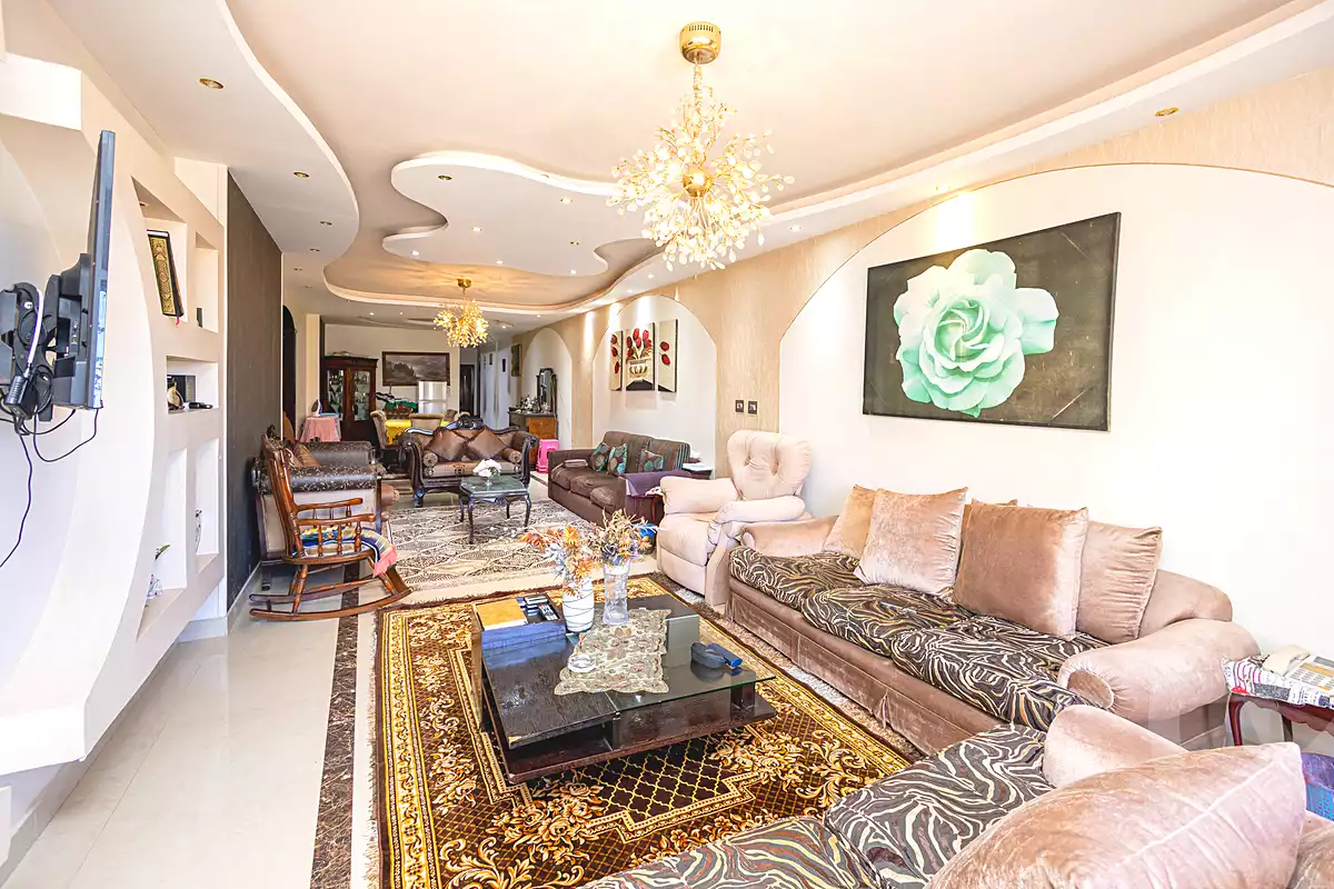 https://aqarmap.com.eg/ar/listing/7084875-for-sale-alexandria-glim-rasmi-basha-st