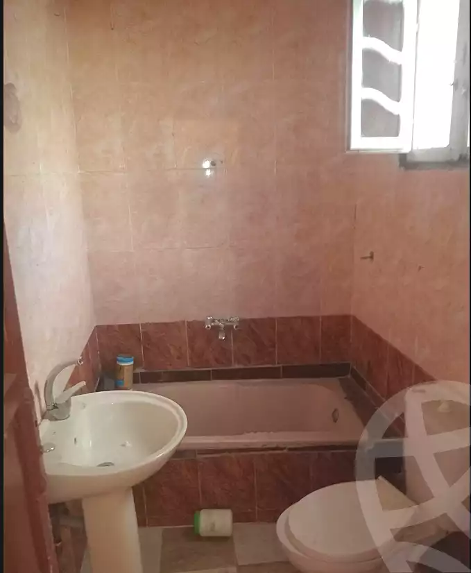 https://aqarmap.com.eg/ar/listing/7084982-for-rent-alexandria-al-agamy-lbytsh