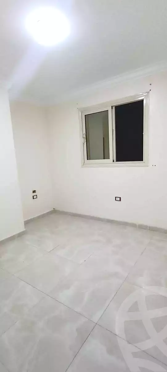 https://aqarmap.com.eg/ar/listing/7085071-for-sale-cairo-helwan-hadayek-helwan-nile-corniche-st