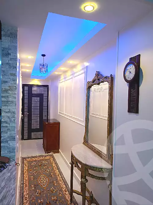 https://aqarmap.com.eg/en/listing/7085286-for-sale-cairo-el-haram-el-lebeny-soltan-khattab-st