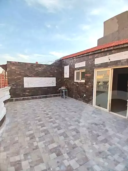 https://aqarmap.com.eg/ar/listing/7085425-for-sale-alexandria-al-agamy-lbytsh-bianchiii
