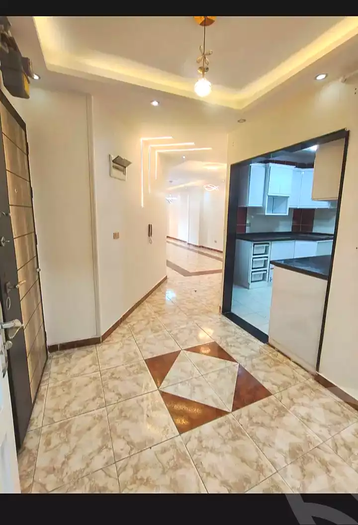 https://aqarmap.com.eg/ar/listing/7085484-for-sale-alexandria-miami-el-sebaey-st