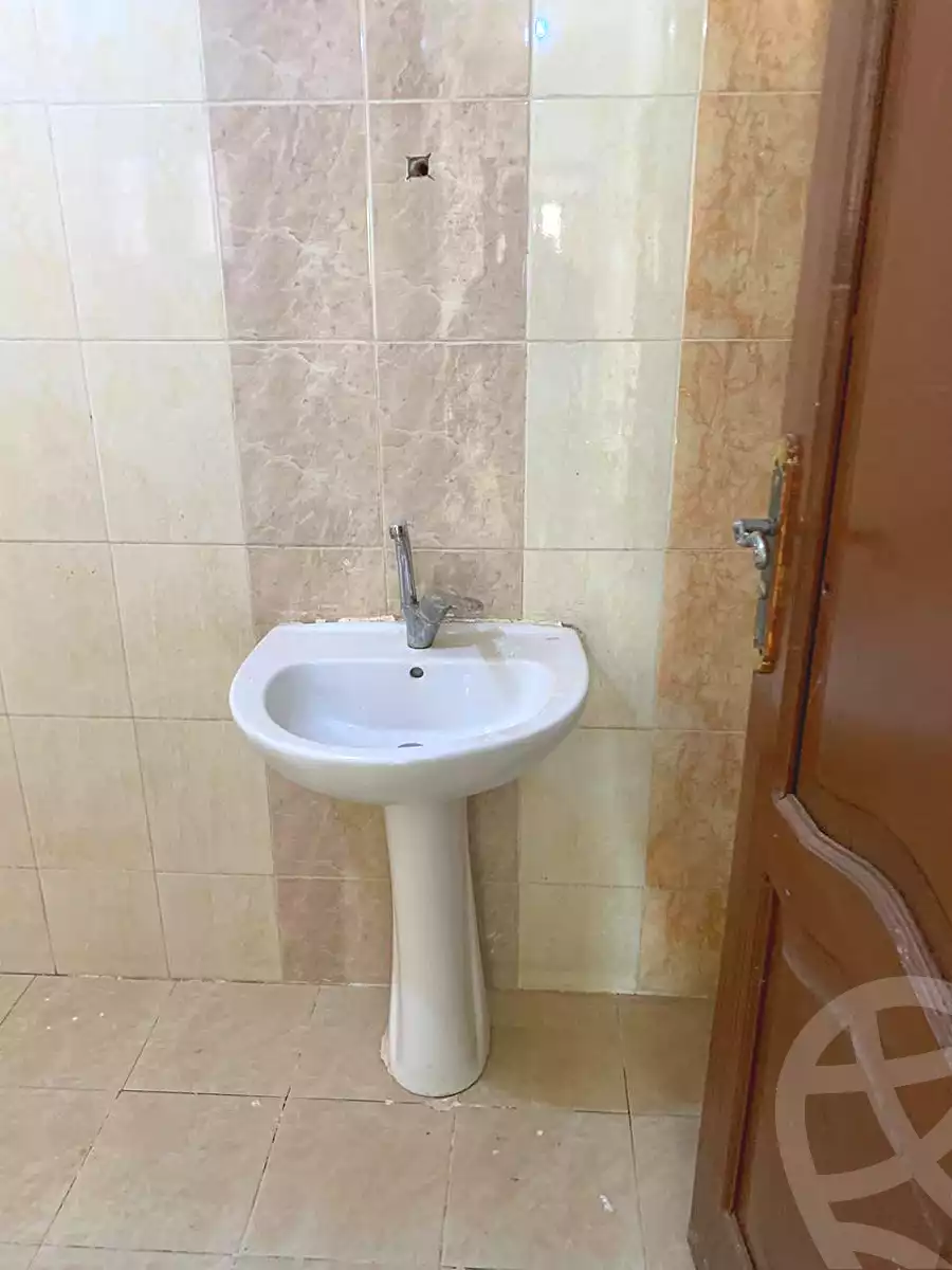 https://aqarmap.com.eg/en/listing/7085518-for-rent-cairo-faisal-el-tawabeq-el-shaheed-ahmed-hamdy-st