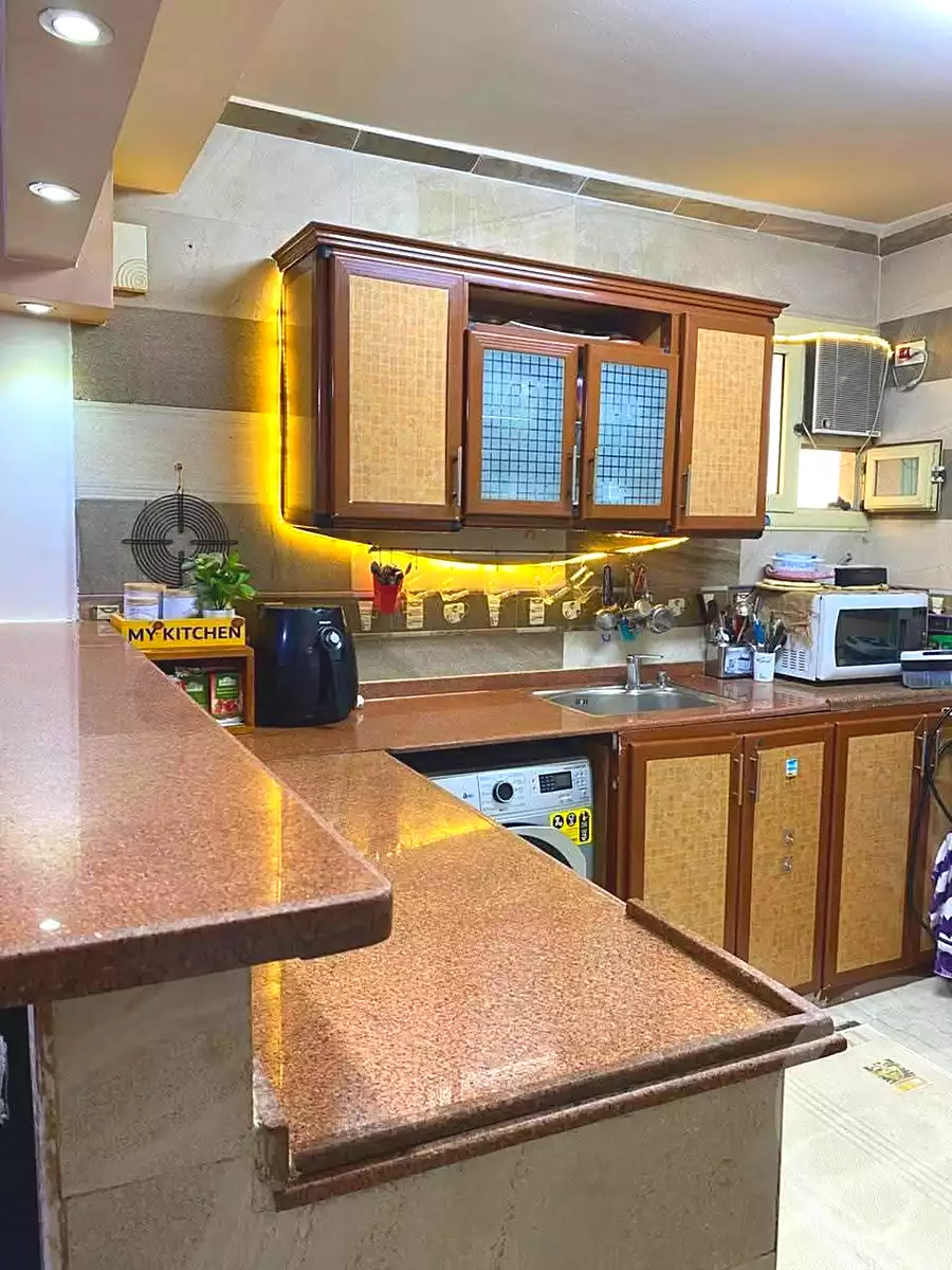 https://aqarmap.com.eg/ar/listing/7085715-for-sale-cairo-ain-shams-yaacoub-boutros-st