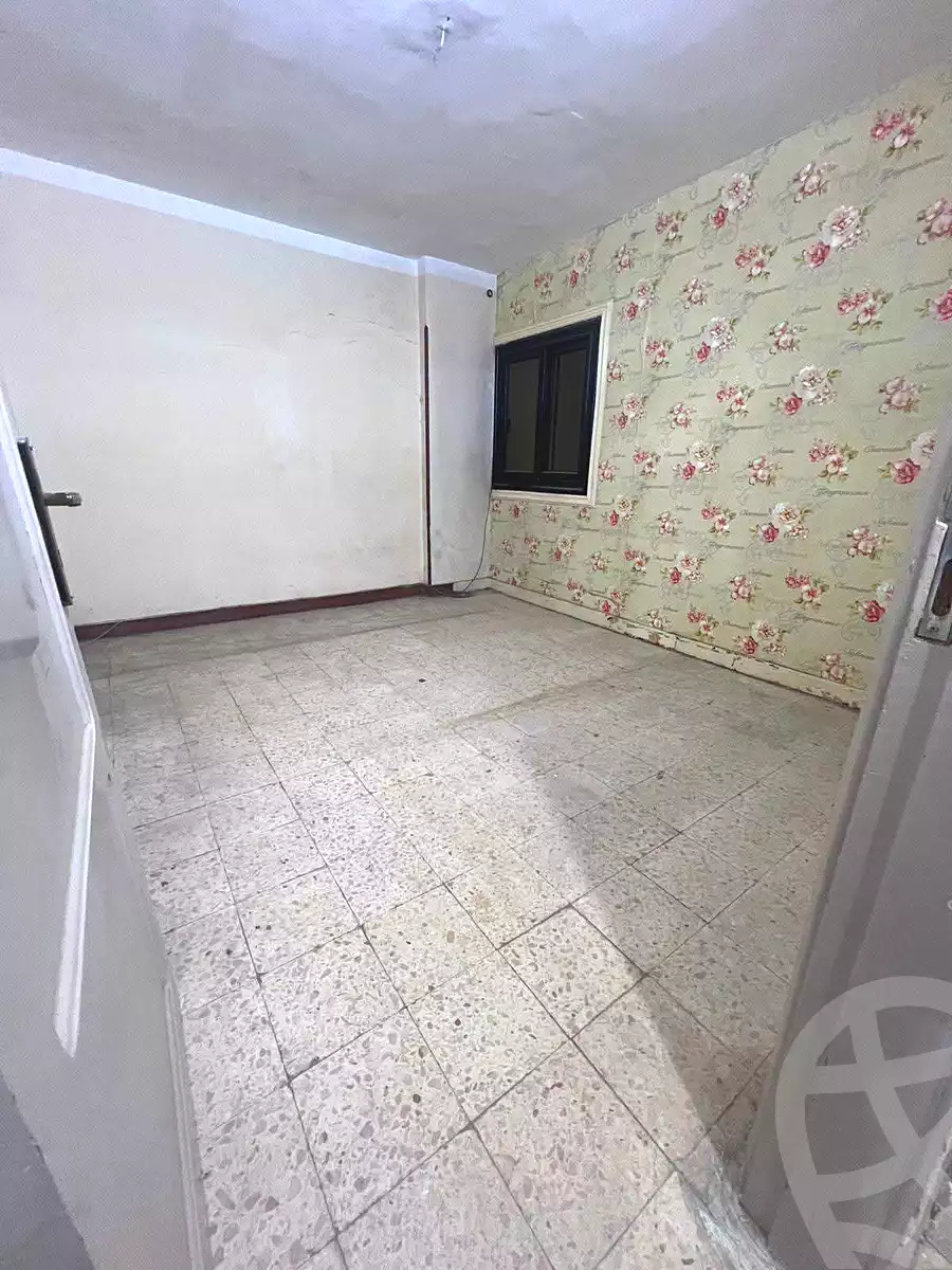 https://aqarmap.com.eg/en/listing/7085810-for-sale-cairo-helwan-mahmoud-khater-st