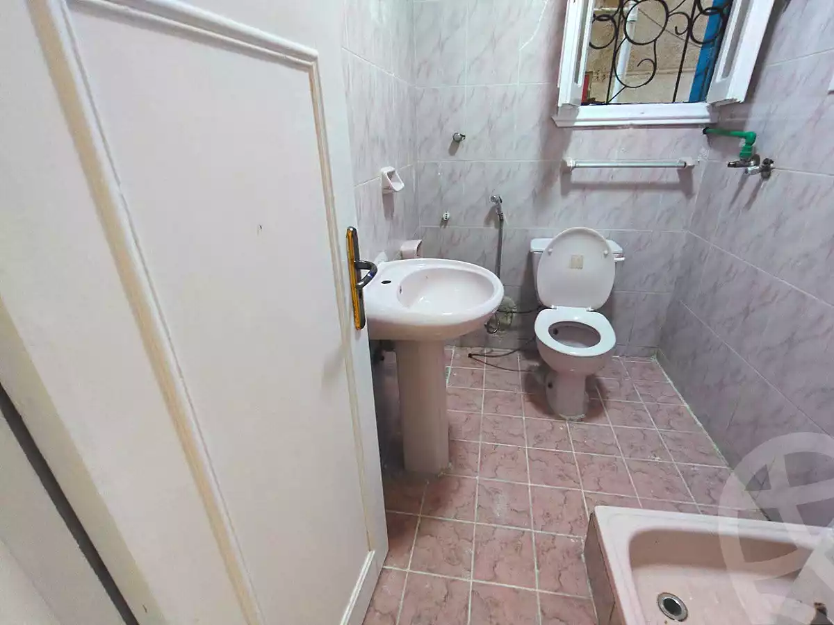 https://aqarmap.com.eg/ar/listing/7085944-for-sale-alexandria-al-agamy-shataa-el-nakheel