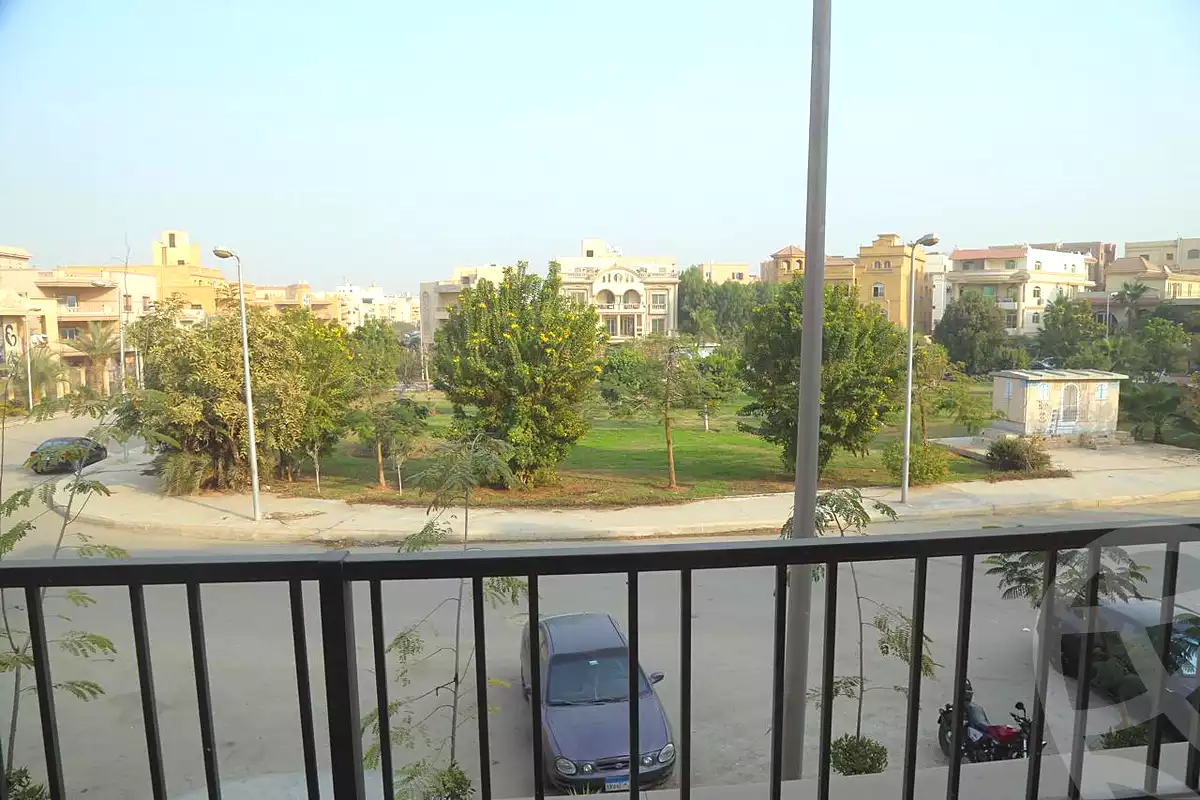 https://aqarmap.com.eg/ar/listing/7084345-for-sale-cairo-new-cairo-ganob-el-akadamiya-south-academy-b-taha-hussein-st