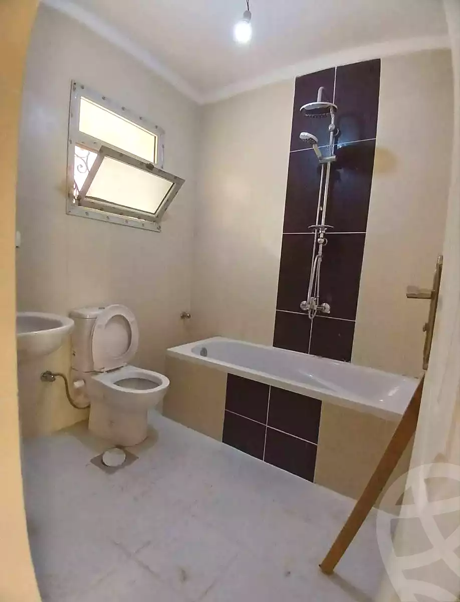 https://aqarmap.com.eg/ar/listing/7086123-for-sale-alexandria-lsywf-city-light-compound