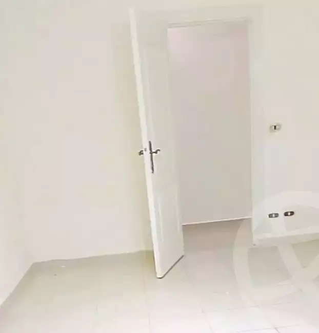 https://aqarmap.com.eg/ar/listing/7086187-for-sale-alexandria-camp-cesar-port-said-street