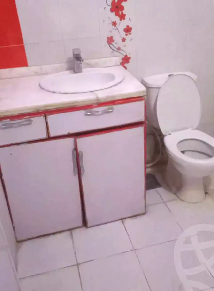 https://aqarmap.com.eg/en/listing/7086202-for-sale-alexandria-moharram-bey-erfan-st
