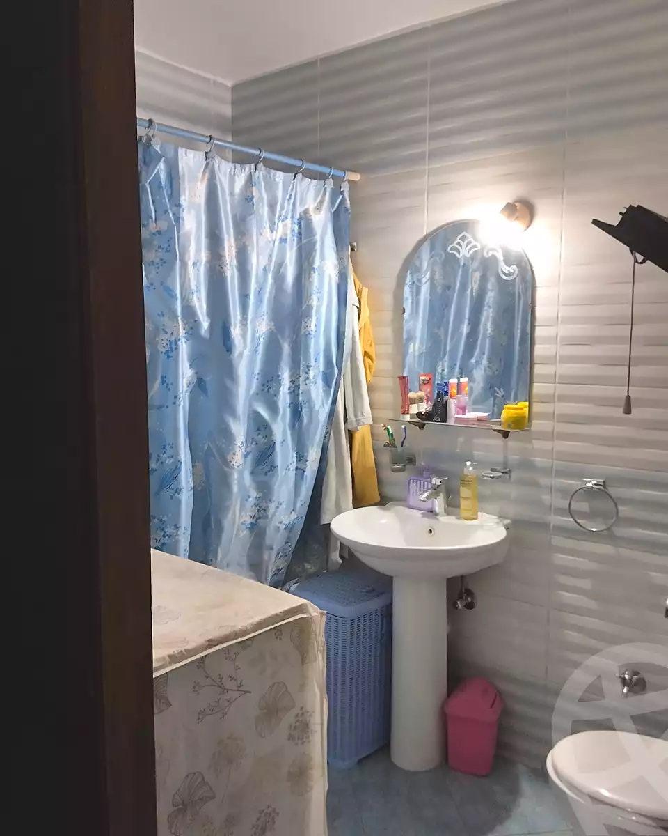 https://aqarmap.com.eg/ar/listing/7086425-for-sale-cairo-helwan-hadayek-helwan-nile-corniche-st