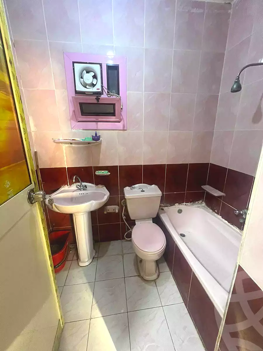 https://aqarmap.com.eg/en/listing/7086749-for-sale-alexandria-sydy-bshr-sydy-bshr-qbly-hassan-refaat-st