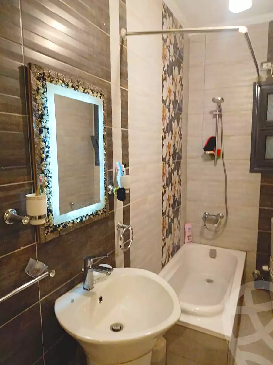 https://aqarmap.com.eg/en/listing/7086850-for-sale-cairo-nozha-2-gesr-el-suez-st