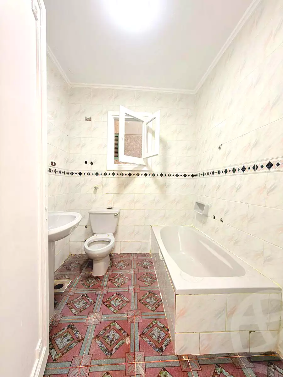 https://aqarmap.com.eg/ar/listing/7086991-for-sale-alexandria-al-agamy-shataa-el-nakheel
