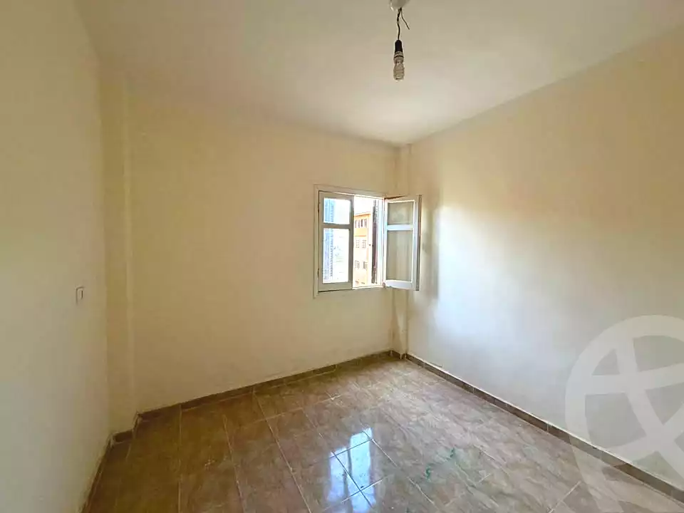 https://aqarmap.com.eg/en/listing/7087418-for-sale-cairo-15th-of-may-manteqat-el-90-fadan