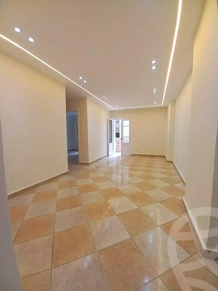 https://aqarmap.com.eg/en/listing/7087878-for-sale-alexandria-el-asafra-l-sfr-bhry