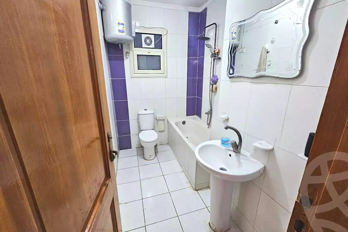 https://aqarmap.com.eg/en/listing/7088362-for-sale-alexandria-el-montazah-el-geesh