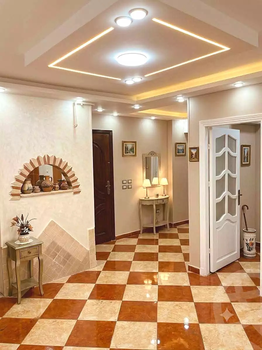 https://aqarmap.com.eg/ar/listing/7088537-for-sale-alexandria-new-miami-street-10